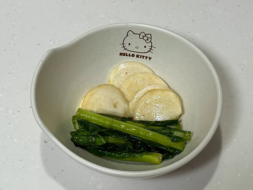 家庭菜園で収穫したカブで作ったカブの浅漬け